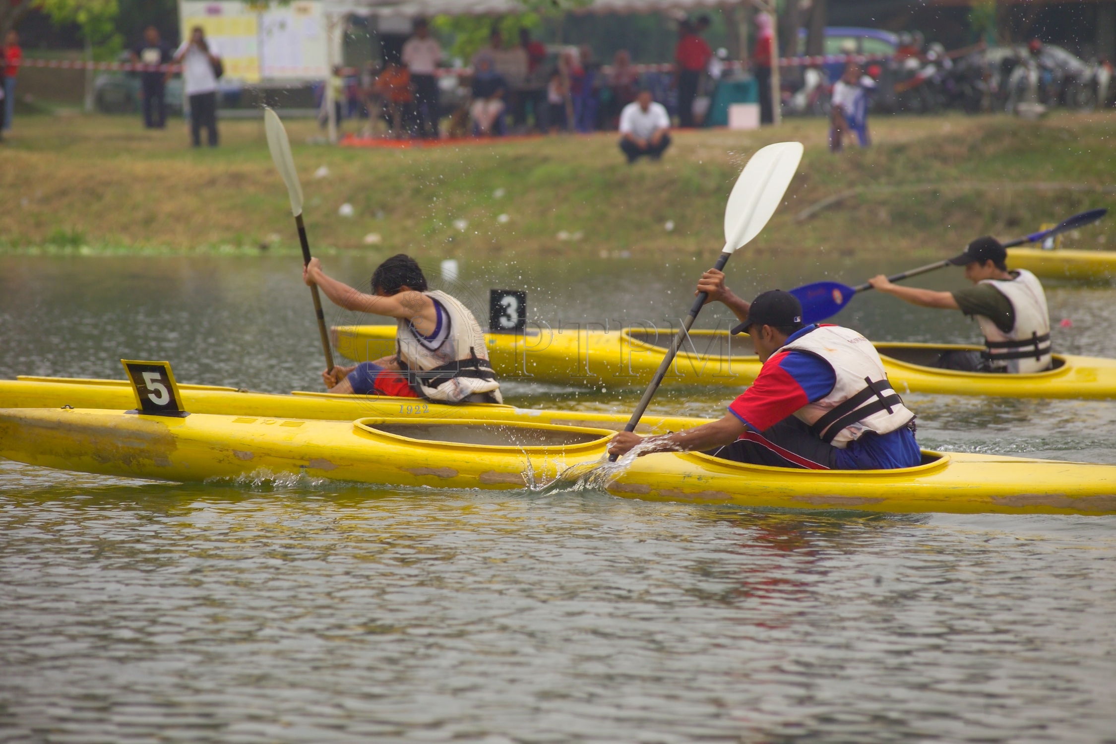 PTPM 05 13 kayak D8XZ8724